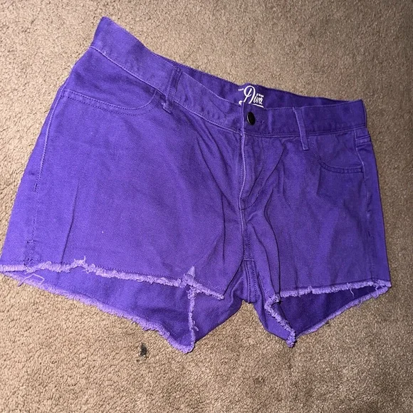NWOT women’s old navy the diva royal purple denim low rise shorts! - Picture 2 of 6